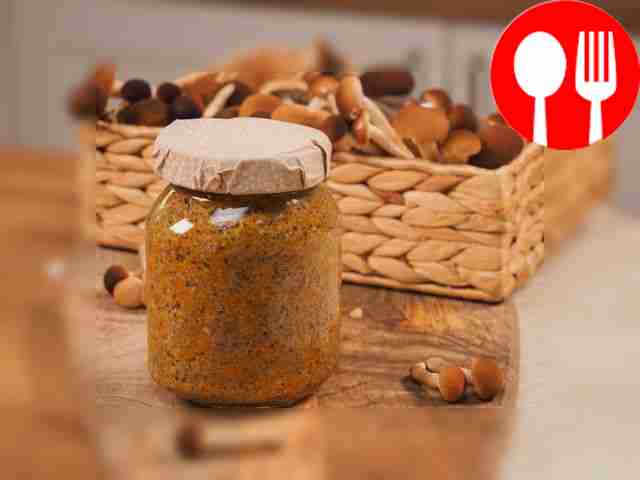 Грибная икра из опят с лавровым листом