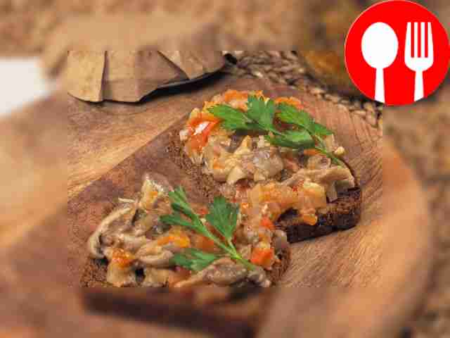 Грибная икра с помидорами