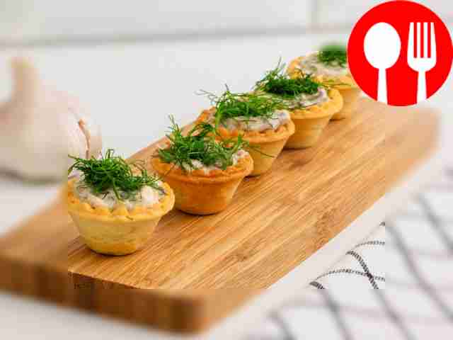 Тарталетки со шпротами и сливочным сыром