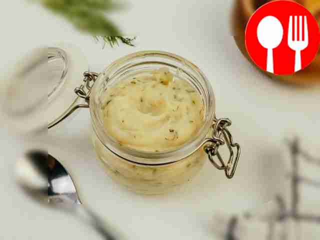 Подавайте к картофелю, куриным наггетсам,...