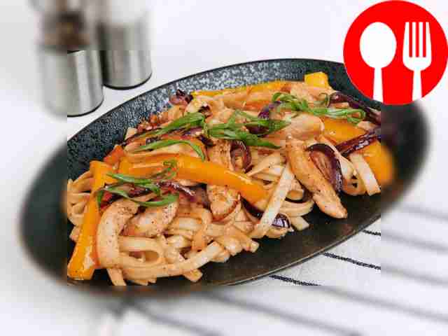 Лапша вок с курицей
