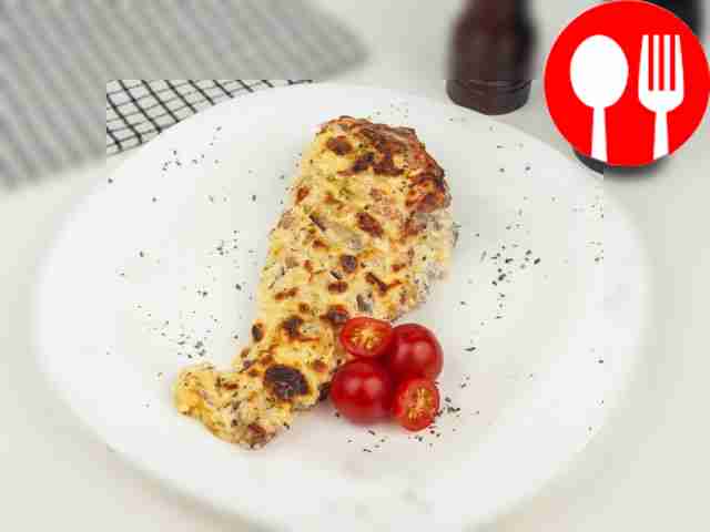 Морской окунь с сыром и сметаной