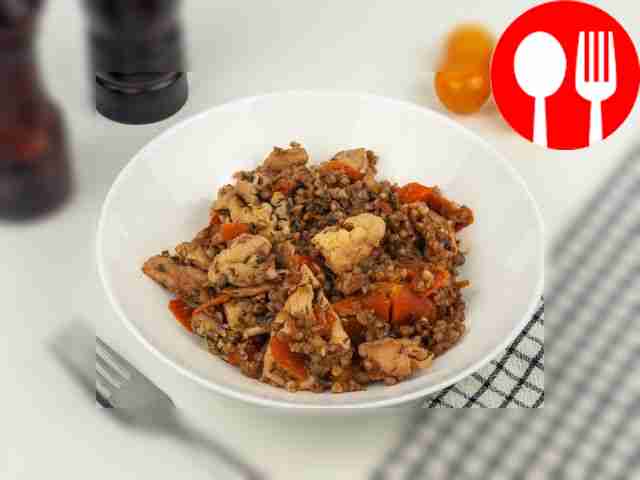 Гречка по-купечески с куриной грудкой