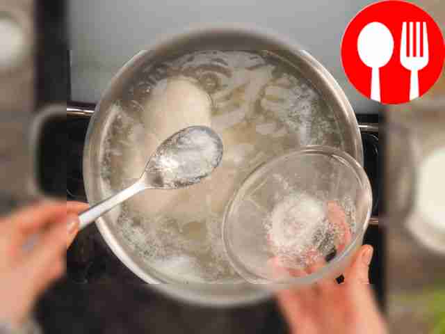 Начните варить суп: в кастрюлю налейте воду,...