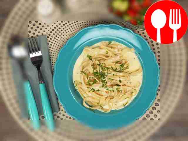 Паста фетучини со сливочным соусом