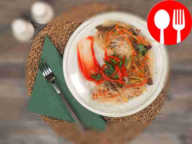 Подавайте блюдо как горячим, так и холодным....