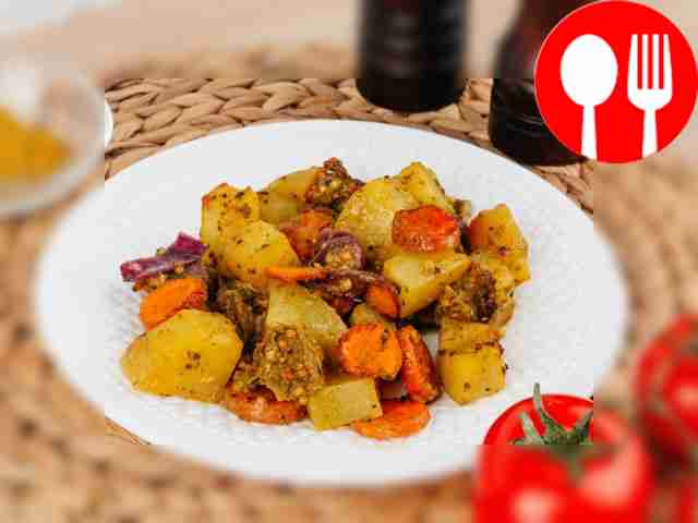 Запеченное рагу с овощами и свининой в карри