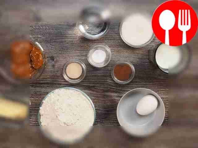 Заблаговременно подготовьте варёную сгущёнку....