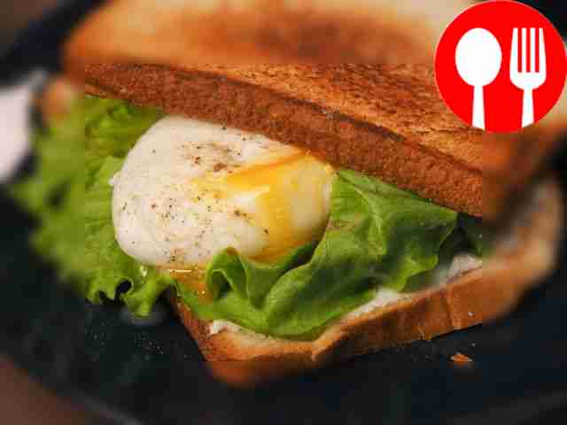 Сэндвич с яйцом пашот