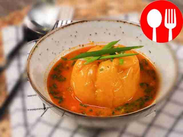 Фаршированные перцы в сметанно-томатном соусе