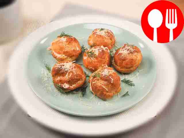 Профитроли с семгой