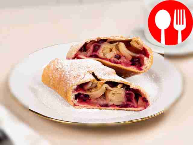 Штрудель из дрожжевого теста с яблоками