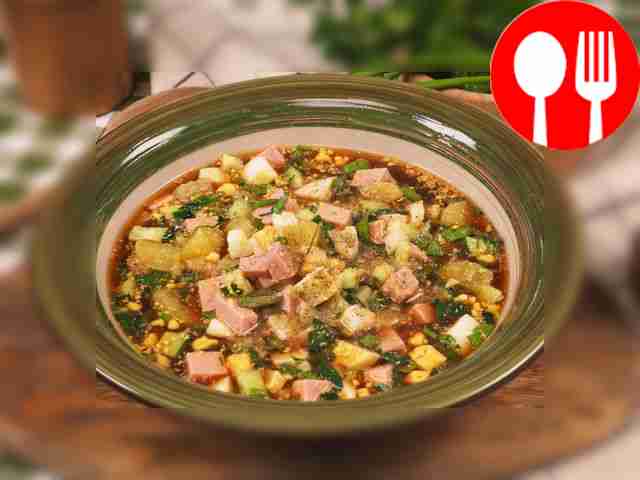 Окрошка с колбасой и свежим огурцом