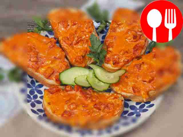 Бутерброд с колбасой и сыром