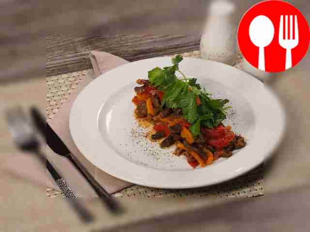 Телятина тушеная с овощами