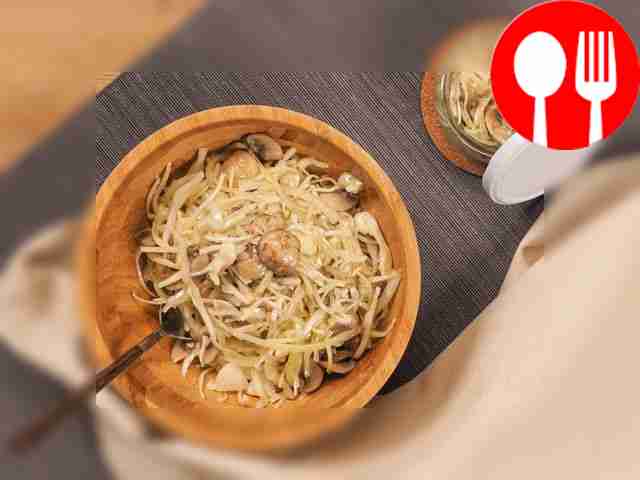 Маринованные грибы с капустой