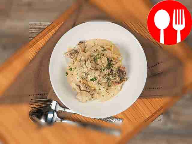 Мясо с сушеными грибами