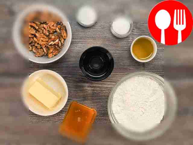 Измельчите грецкие орехи в блендере или...