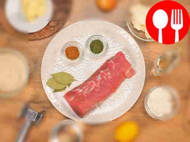 Разложите ингредиенты по удобству. Тщательно...