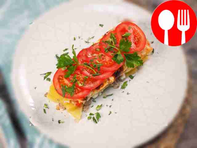 Запеканка с фаршем и помидорами