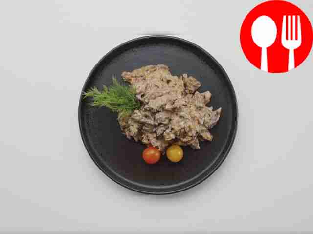 Бефстроганов с грибами и сливками