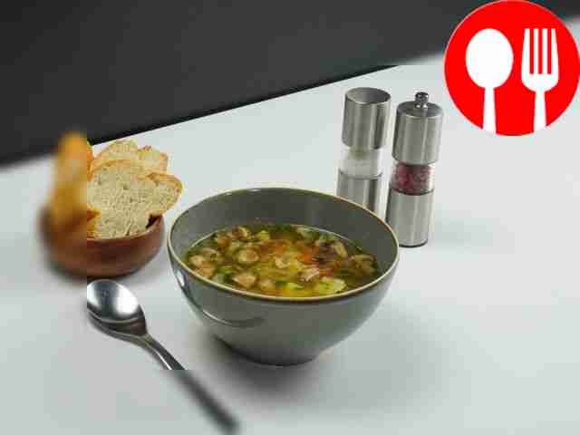 Грибной суп с вермишелью