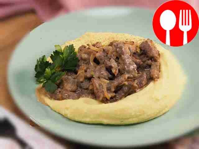 Бефстроганов из говядины со сметаной