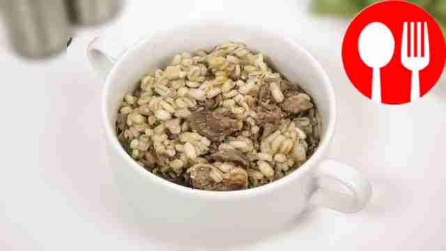 Перловка с тушенкой