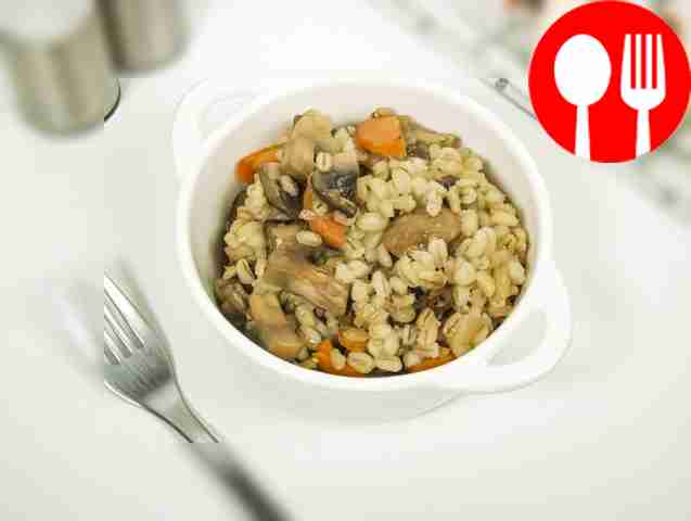 Перловая крупа, запечённая в духовке, готова к...