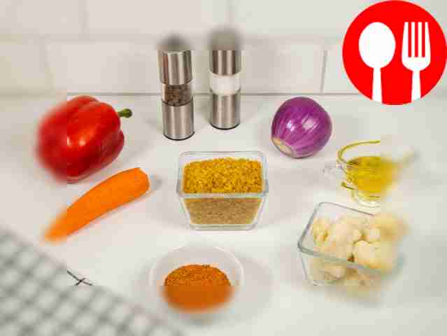 Тщательно промойте овощи и булгур под струёй...