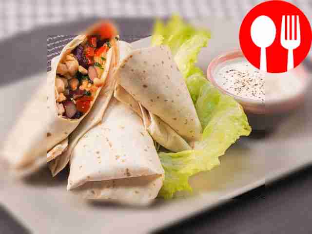 Буррито с белой фасолью и курицей