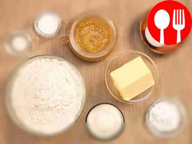 Растопите сливочное масло в микроволновке и...