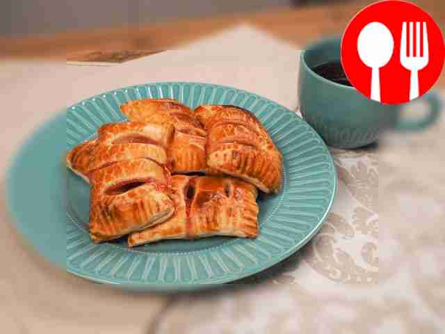 Слойка с джемом