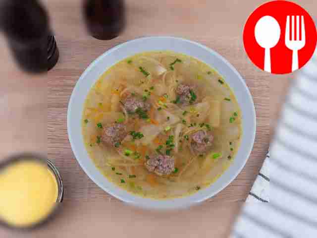 Щи с фрикадельками