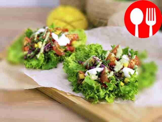 Зеленые тако с манго