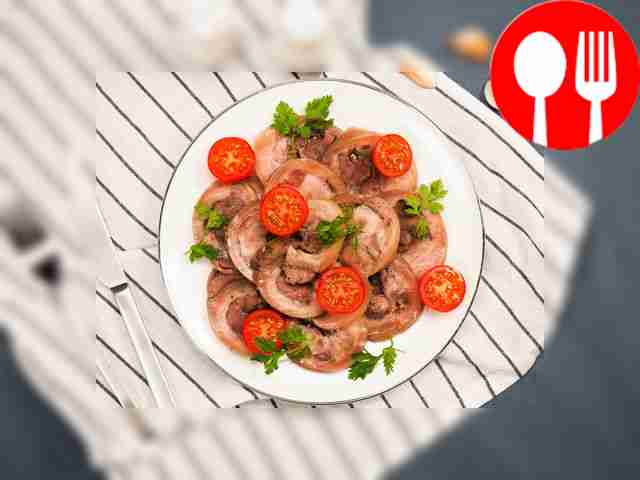 Подавайте охлаждённую ветчину из рульки с...