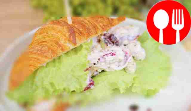 Сэндвич с яблоком и куриным филе