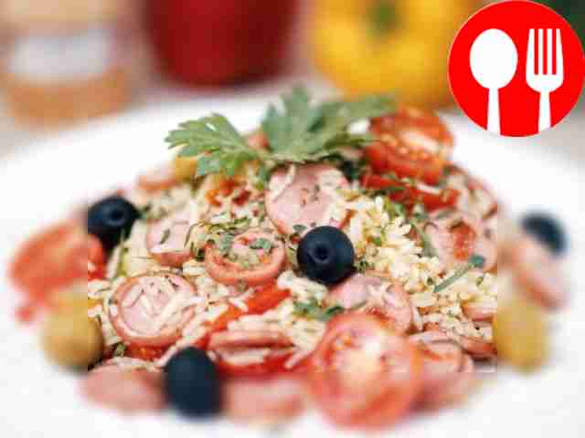 Паэлья с овощами и сосисками