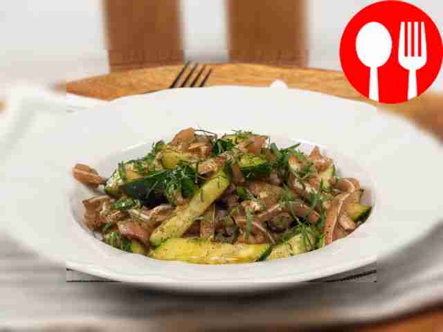 Салат из свиных ушек