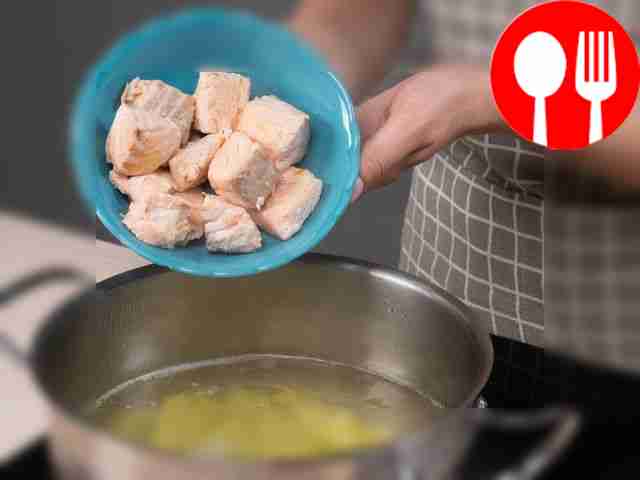 Приготовьте основу для супа. Перелейте...