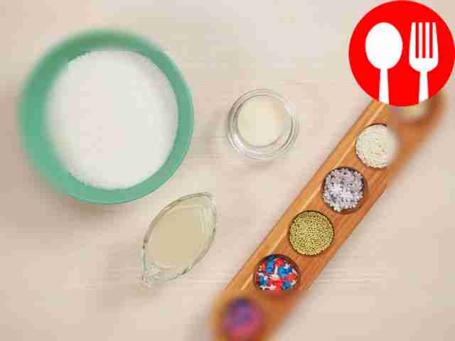 Разложите на столе под рукой все ингредиенты...