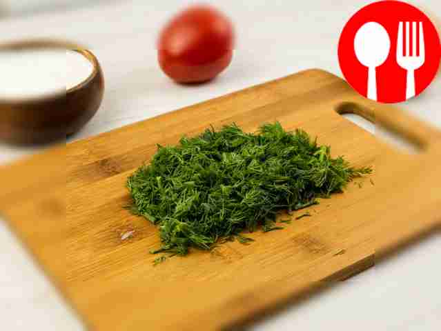 - Порубите укроп.
- Измельчите укроп.
-...