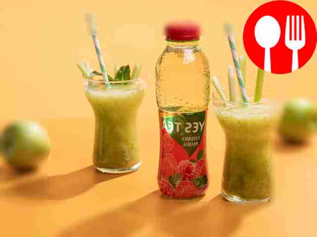 Коктейль с зеленым чаем, яблоком и сельдереем