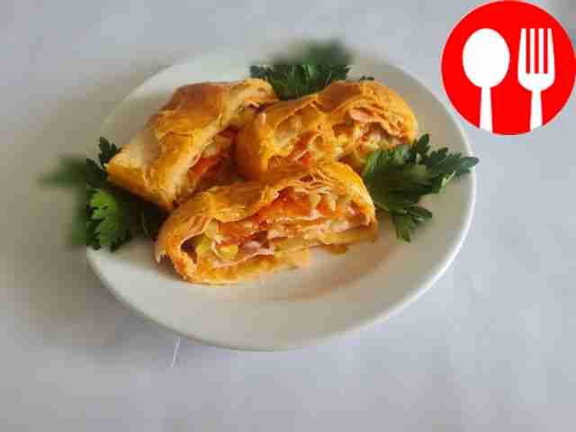 Быстрый рулет со слоеным тестом