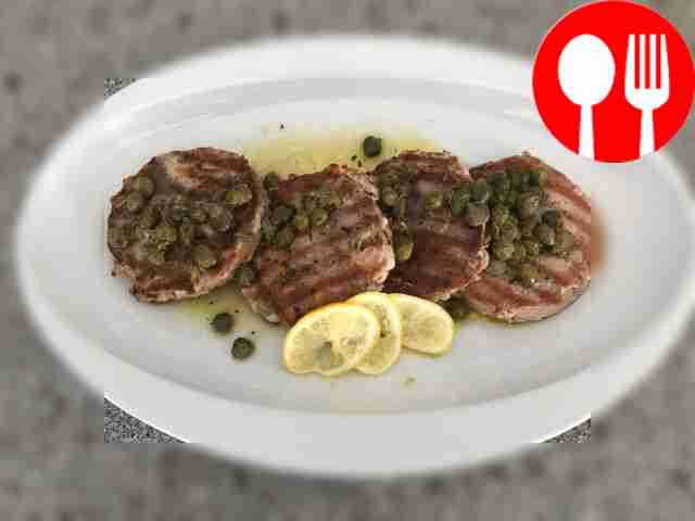 Сочный стейк из тунца