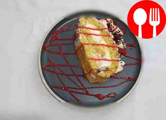 Бисквитный рулет с бананами