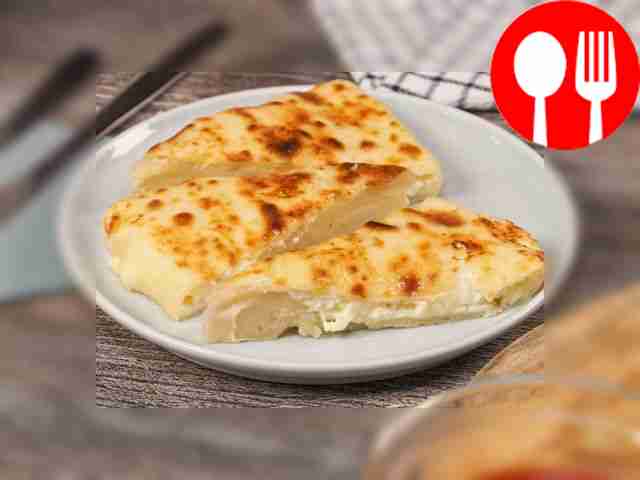 Хачапури с творогом на сковороде