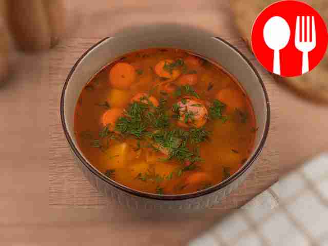 Суп с сосисками и вермишелью