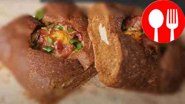 Бутерброд с беконом и зеленью