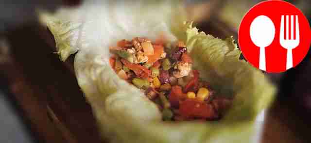 Тако с курицей и овощами